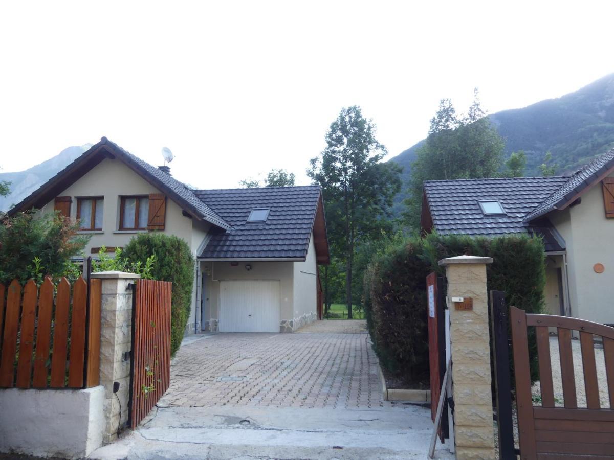 Chalet Les Myosotis Le Bourg-d'Oisans Exterior photo