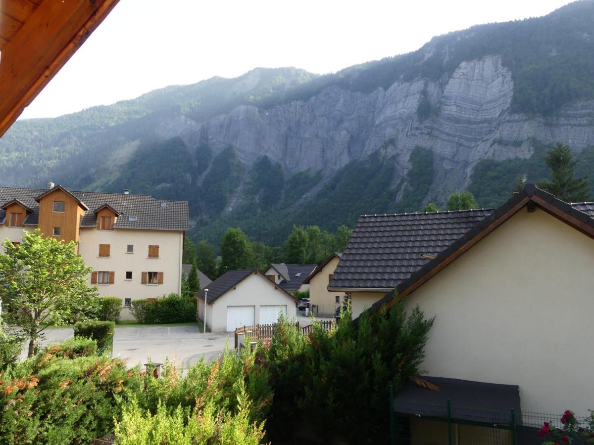 Chalet Les Myosotis Villa Le Bourg-d'Oisans Exterior photo